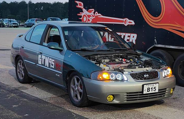 Pedro 2001 Nissan Sentra SE